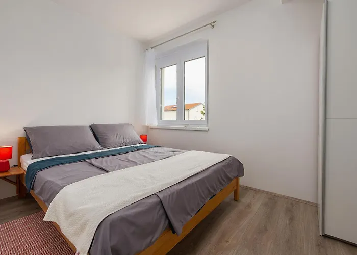 Appartement In With Wifi Bibinje